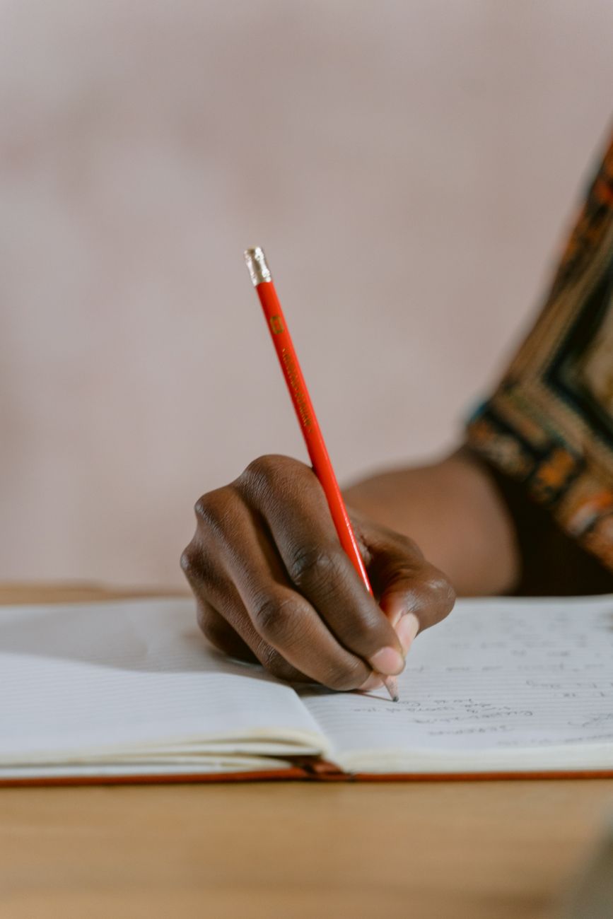 Par où commencer pour se sentir mieux grâce au Journaling?